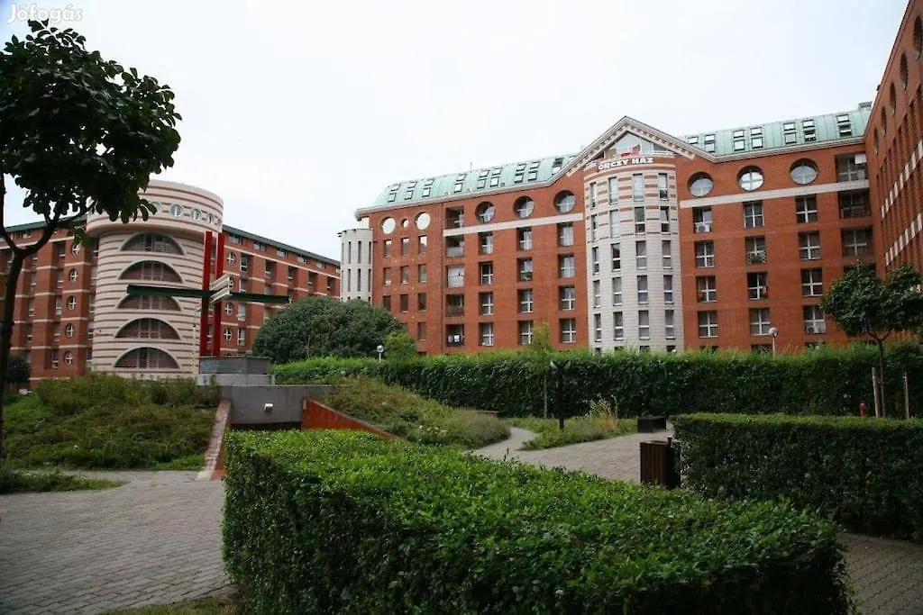Orczy Forum Apartment With Free Parking 布达佩斯